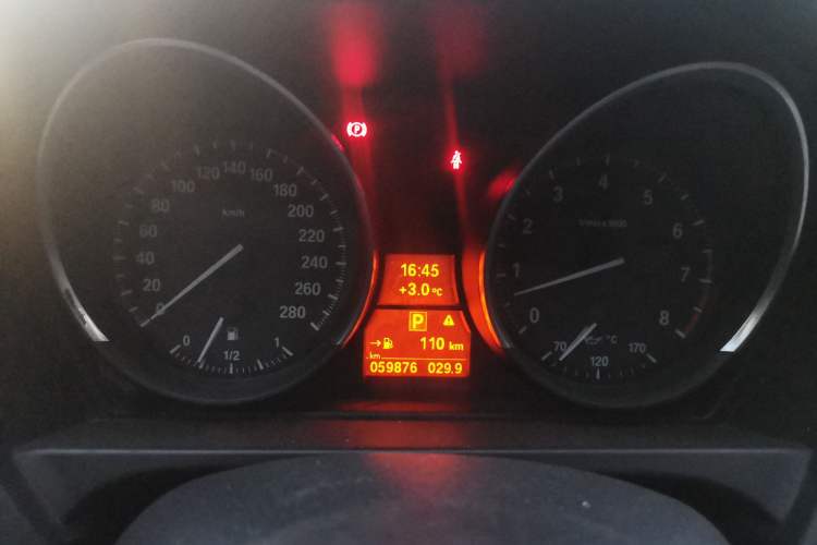 Used BMW Z4 2012 sDrive20i Luxury Model Instrument Cluster
