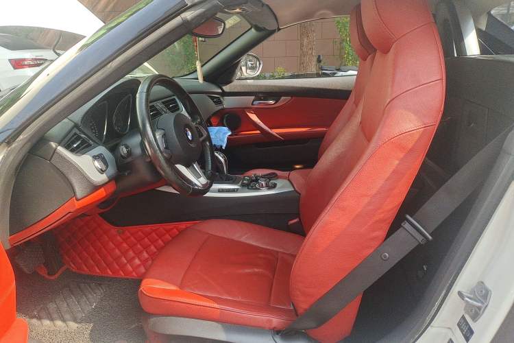 Used BMW Z4 2012 sDrive20i Luxury Model Left Front Seat