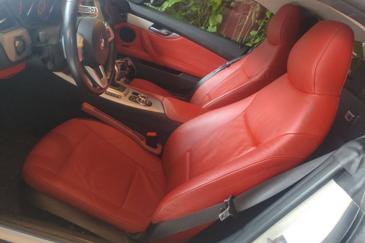 Used BMW Z4 2012 sDrive20i Luxury Model Left Front Seat