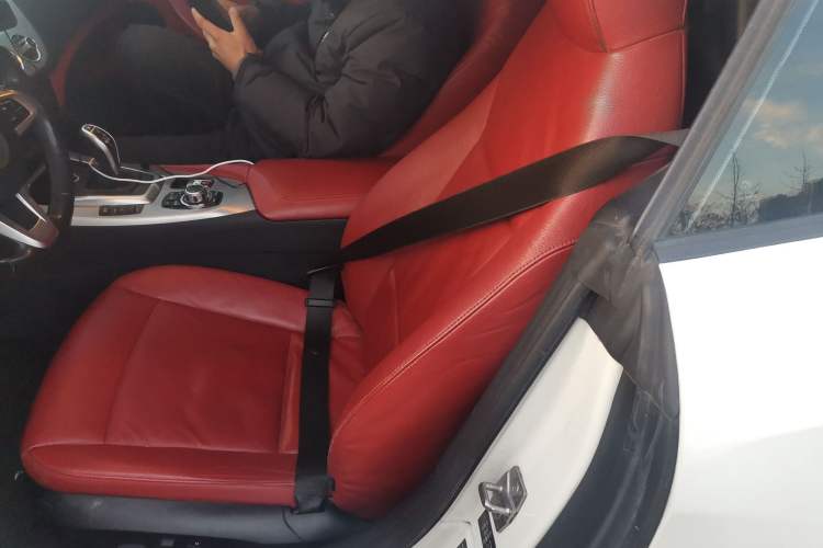 Used BMW Z4 2012 sDrive20i Luxury Model Left Rear Seat