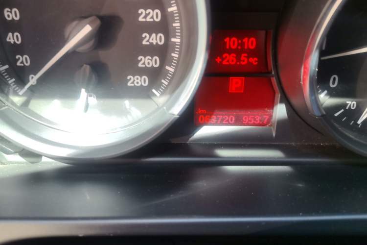 Used BMW Z4 2012 sDrive28i Leading Model Odometer Close Up