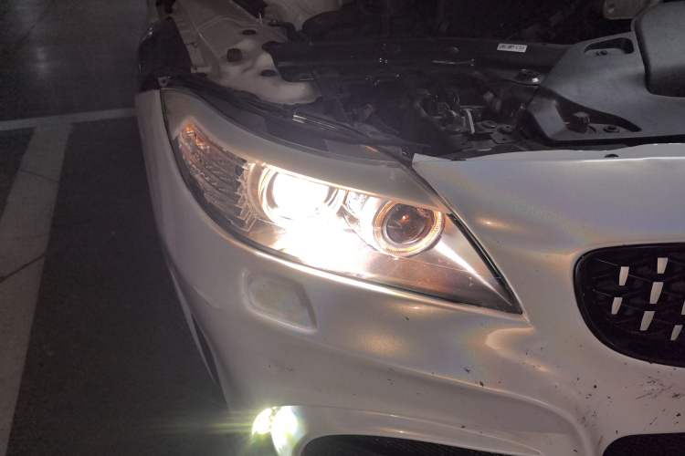 Used BMW Z4 2012 sDrive20i Luxury Model Right Front Headlight
