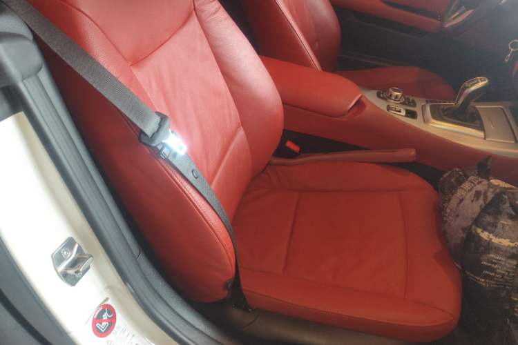 Used BMW Z4 2012 sDrive20i Luxury Model Right Front Seat