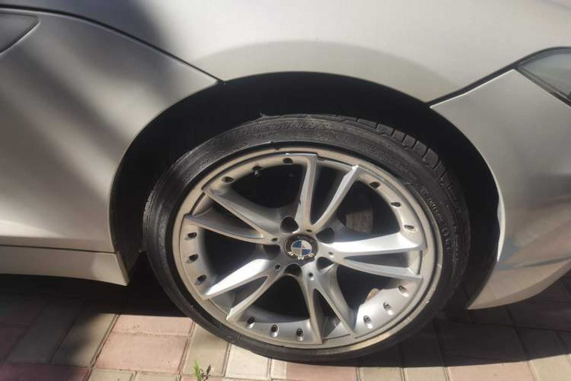 Used BMW Z4 2012 sDrive20i 10th Anniversary Edition Right Front Wheel Hub