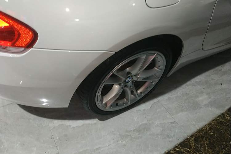 Used BMW Z4 2012 sDrive20i Luxury Model Right Rear Wheel Hub