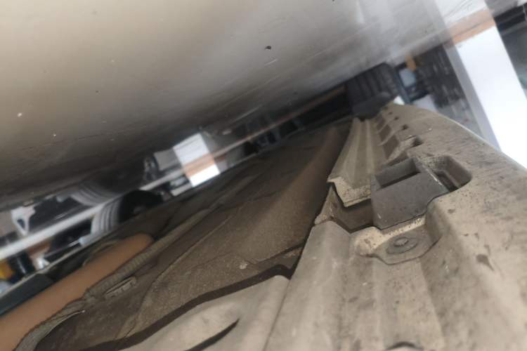 Used BMW Z4 2012 sDrive20i Luxury Model Right Side Sill