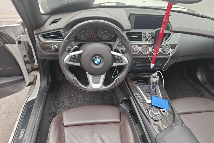 Used BMW Z4 2012 sDrive20i Luxury Model Steering Wheel