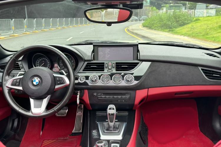 Used BMW Z4 2012 sDrive20i Luxury Model Steering Wheel