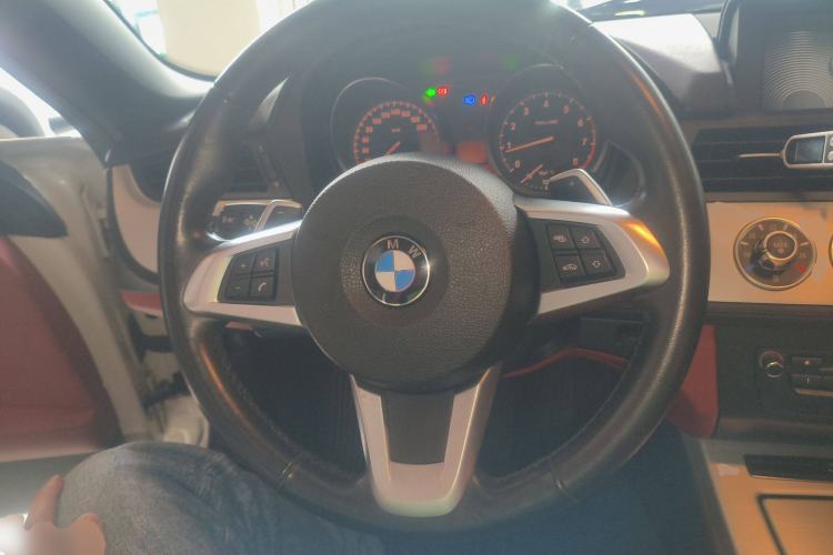 Used BMW Z4 2012 sDrive20i Luxury Model Steering Wheel