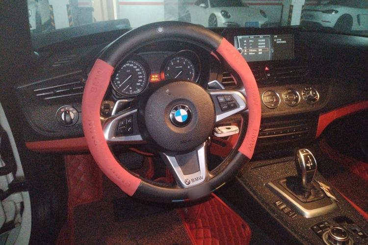 Used BMW Z4 2012 sDrive20i Luxury Model Steering Wheel