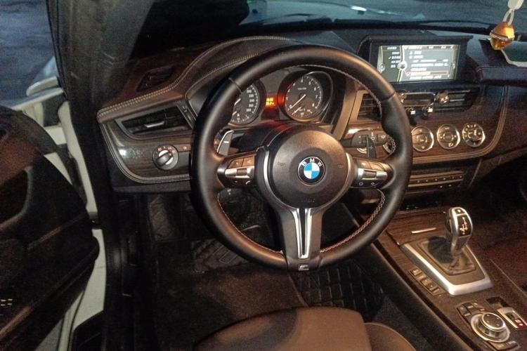 Used BMW Z4 2012 sDrive20i Luxury Model Steering Wheel