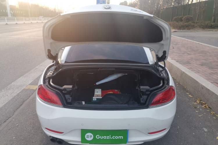 Used BMW Z4 2012 sDrive20i Luxury Model Trunk