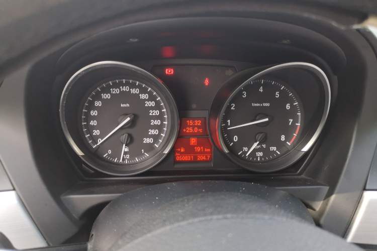 Used BMW Z4 2012 sDrive20i Luxury Model Instrument Cluster