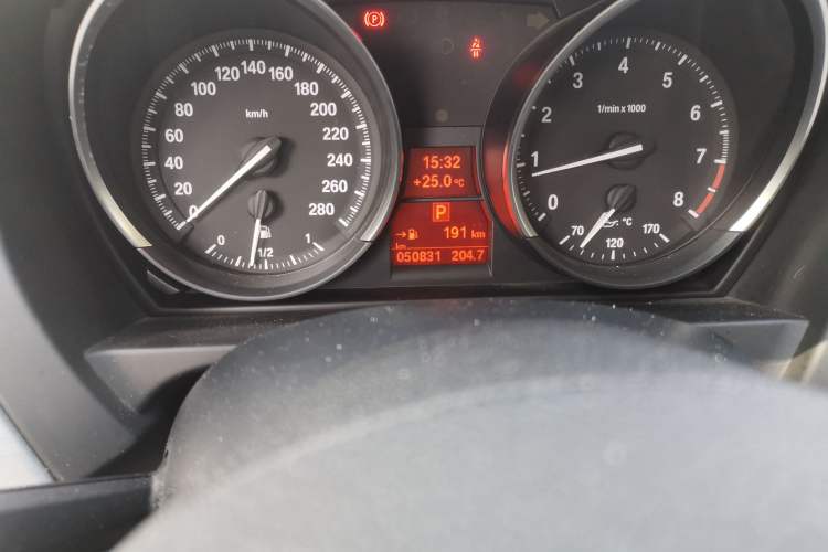 Used BMW Z4 2012 sDrive20i Luxury Model Odometer Close Up