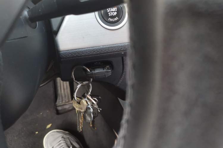Used BMW Z4 2012 sDrive20i Luxury Model Vehicle Key