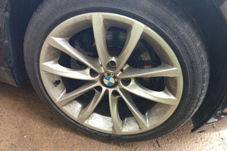 Used BMW Z4 2013 sDrive20i Leading Model Right Front Wheel Hub