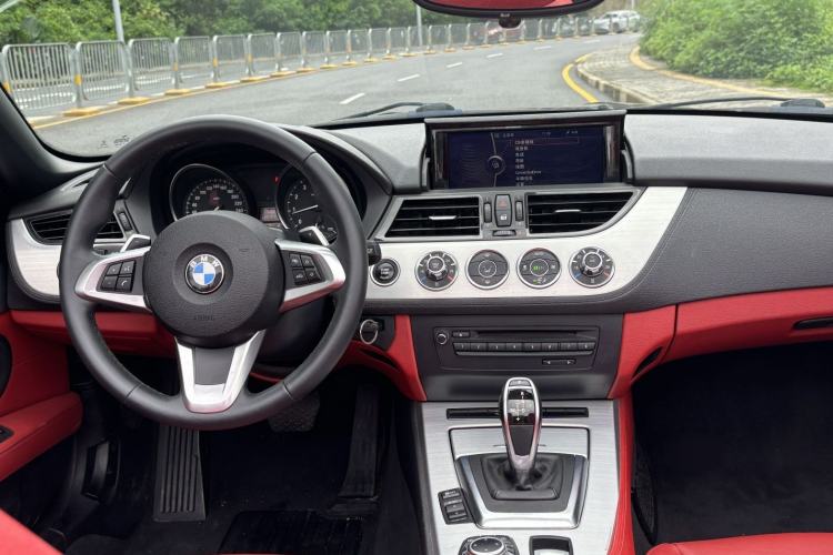 Used BMW Z4 2013 sDrive20i Leading Model Interior 13