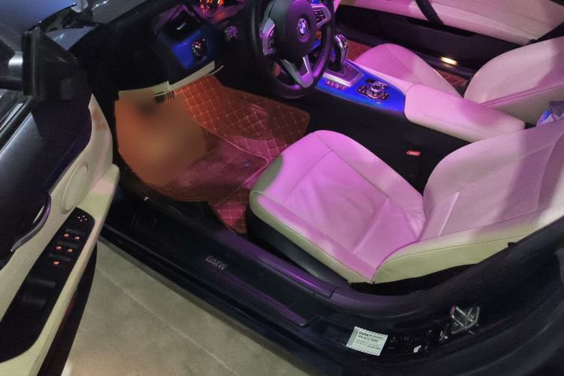 Used BMW Z4 2013 sDrive20i Leading Model Interior 3