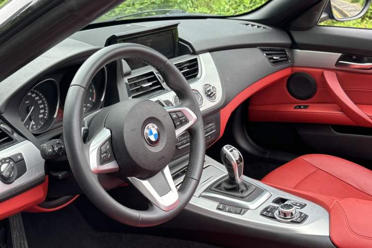 Used BMW Z4 2013 sDrive20i Leading Model Interior 5
