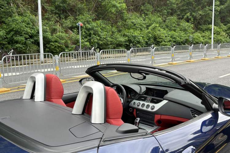 Used BMW Z4 2013 sDrive20i Leading Model Interior 7