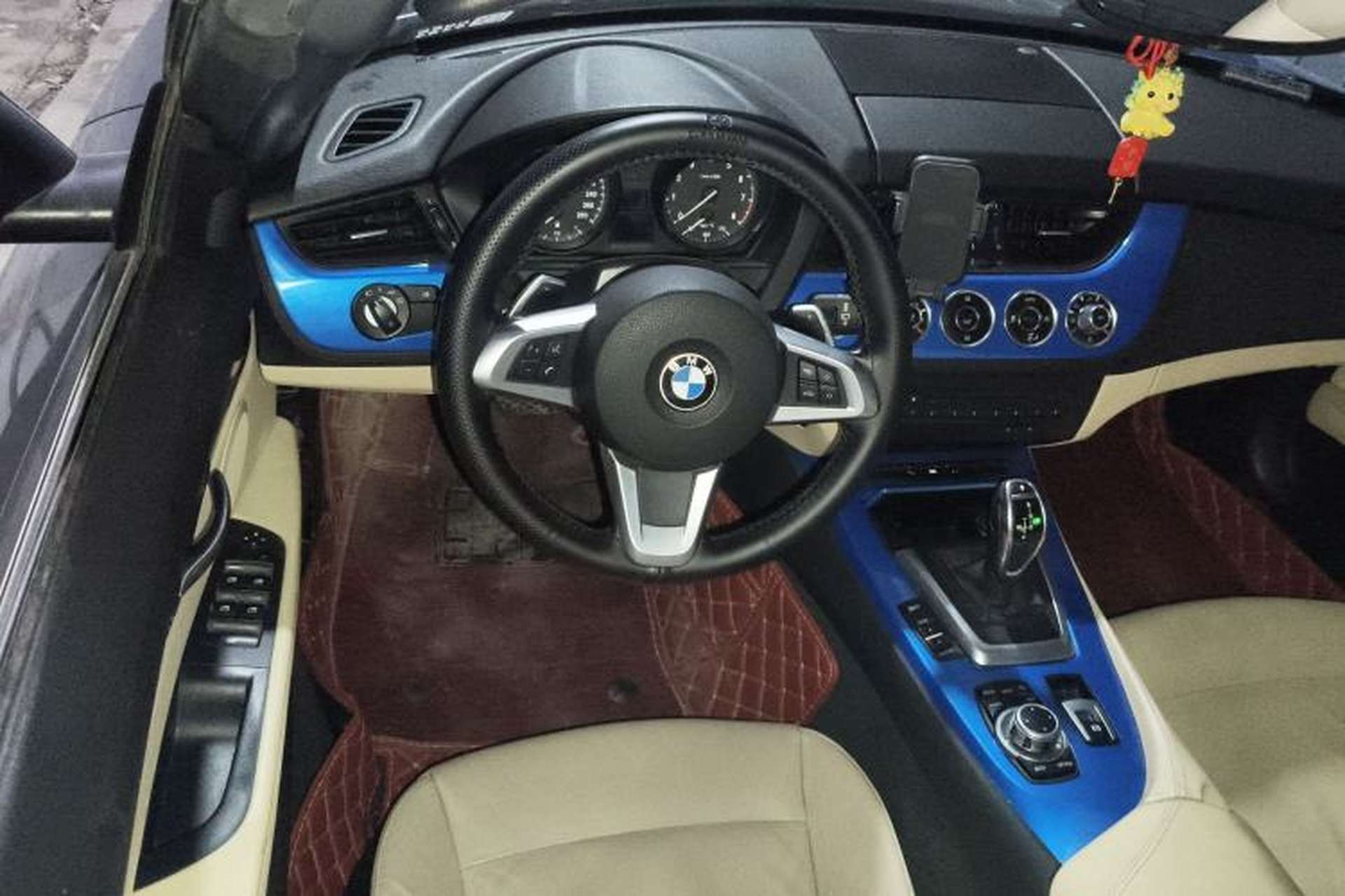 Used BMW Z4 2013 sDrive20i Leading Model Steering Wheel