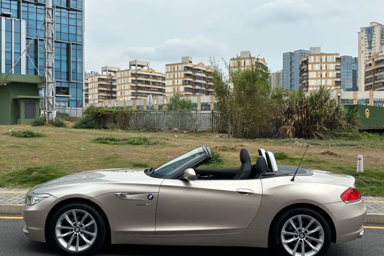 Used BMW Z4 2013 sDrive20i Leading Model Exterior 3