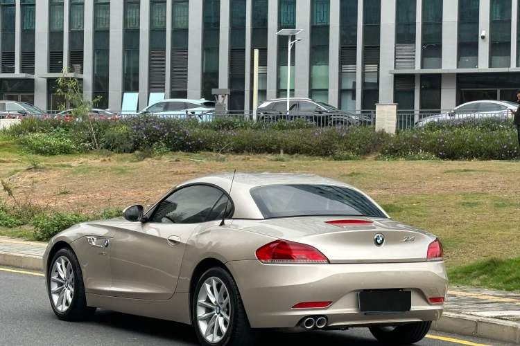 Used BMW Z4 2013 sDrive20i Leading Model Exterior 4