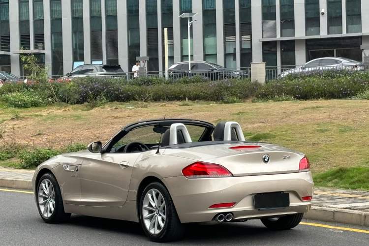 Used BMW Z4 2013 sDrive20i Leading Model Exterior 5
