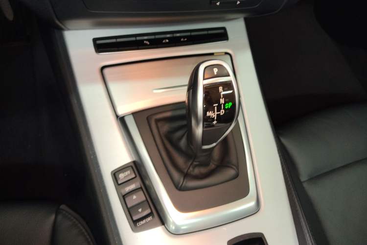 Used BMW Z4 2013 sDrive20i Leading Model Gear Lever