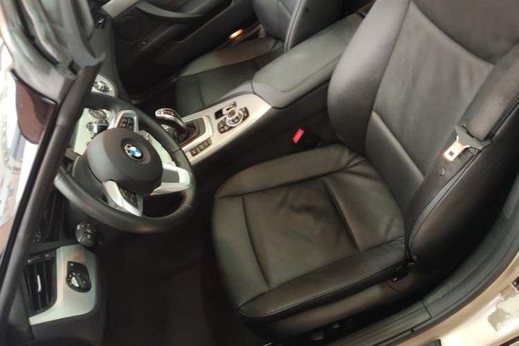 Used BMW Z4 2013 sDrive20i Leading Model Left Front Seat