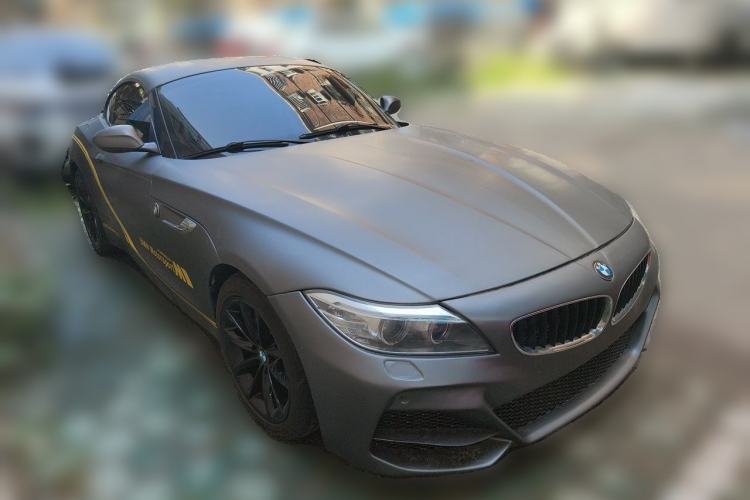 Used BMW Z4 2013 sDrive20i Leading Model Front Right 45 Deg