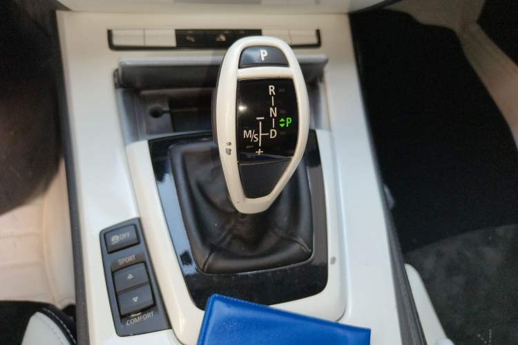Used BMW Z4 2013 sDrive20i Leading Model Gear Lever