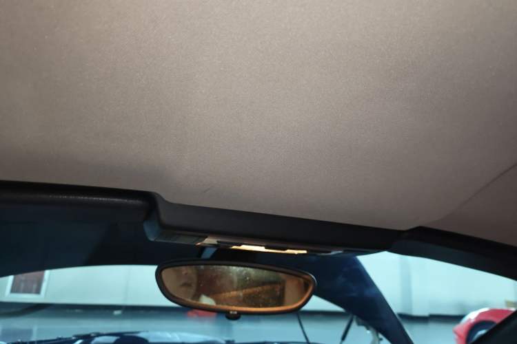 Used BMW Z4 2013 sDrive20i Leading Model Headliner