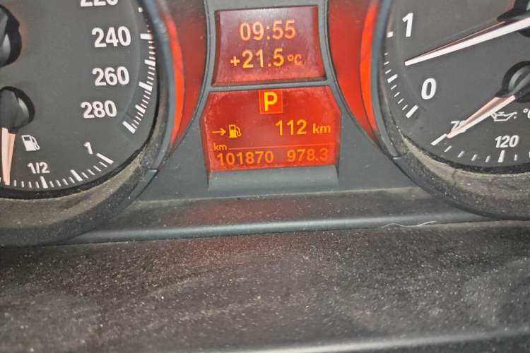 Used BMW Z4 2013 sDrive20i Leading Model Odometer Close Up