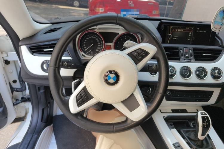 Used BMW Z4 2013 sDrive20i Leading Model Steering Wheel