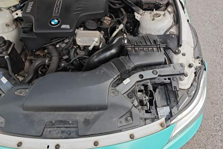 Used BMW Z4 2013 sDrive20i Leading Model Engine Bay Left