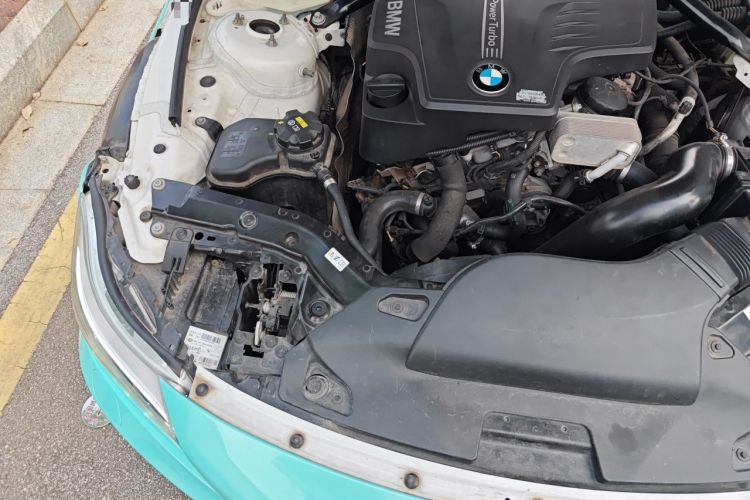 Used BMW Z4 2013 sDrive20i Leading Model Engine Bay Right