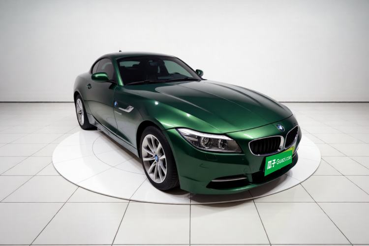 Used BMW Z4 2013 sDrive20i Leading Model Front Right 45 Deg