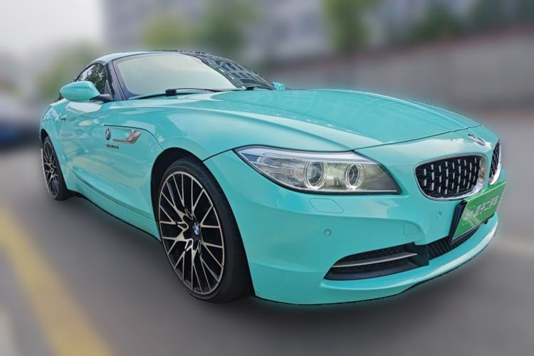 Used BMW Z4 2013 sDrive20i Leading Model Front Right 45 Deg