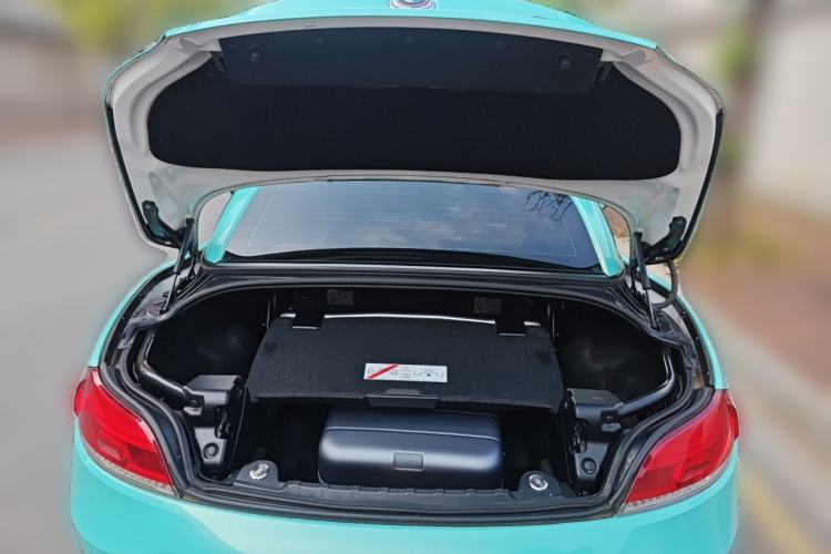 Used BMW Z4 2013 sDrive20i Leading Model Trunk