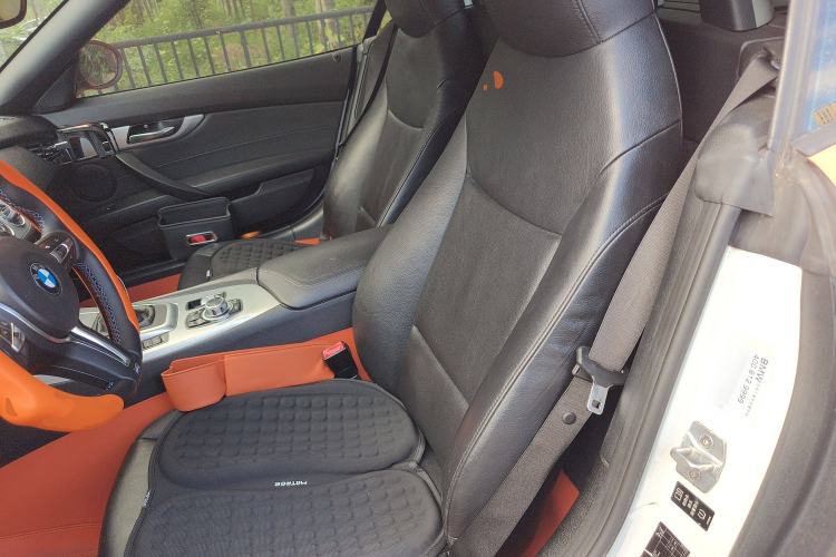 Used BMW Z4 2013 sDrive20i Leading Model Interior 4
