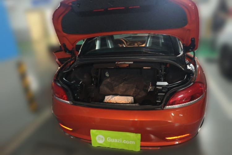 Used BMW Z4 2013 sDrive20i Leading Model Trunk