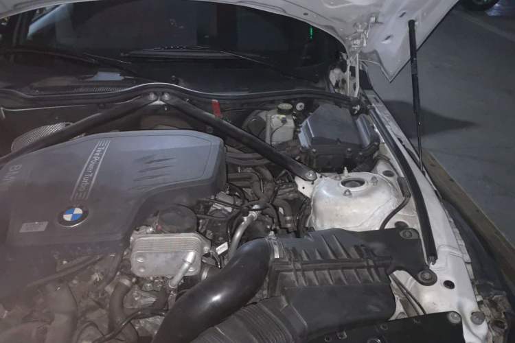 Used BMW Z4 2013 sDrive20i Leading Model Engine Bay Left
