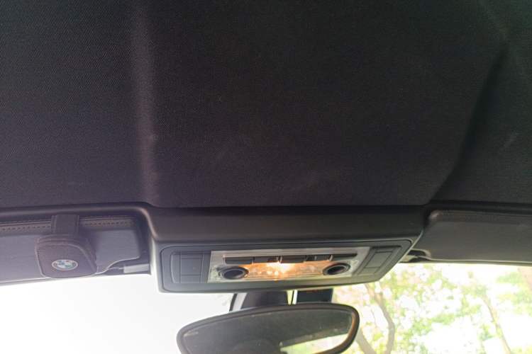 Used BMW Z4 2013 sDrive20i Leading Model Headliner