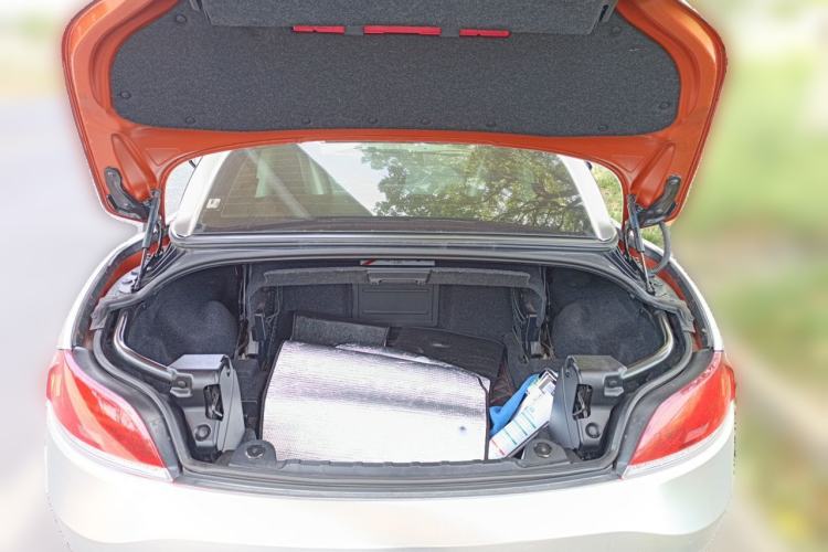 Used BMW Z4 2013 sDrive20i Leading Model Trunk
