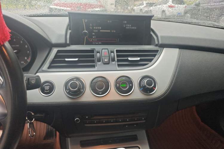 Used BMW Z4 2013 sDrive20i Leading Model Audio And AC Panel