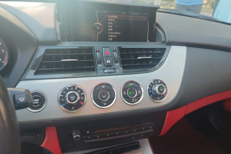 Used BMW Z4 2013 sDrive20i Leading Model Audio And AC Panel