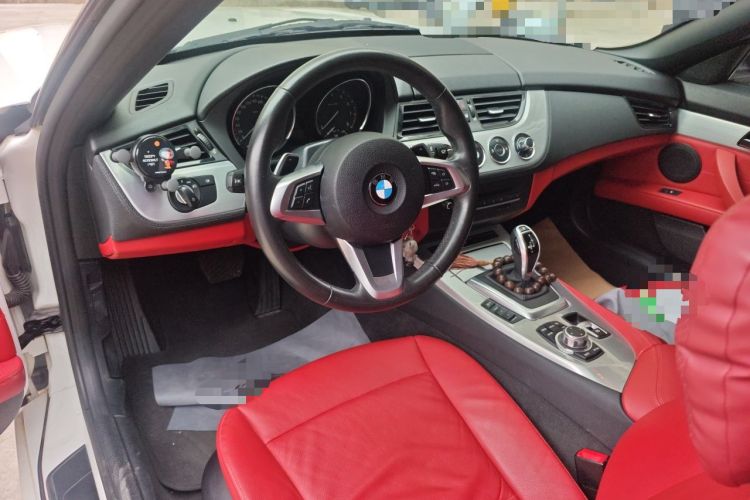 Used BMW Z4 2013 sDrive20i Leading Model Center Console