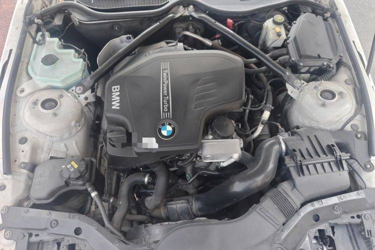 Used BMW Z4 2013 sDrive20i Leading Model Engine Bay