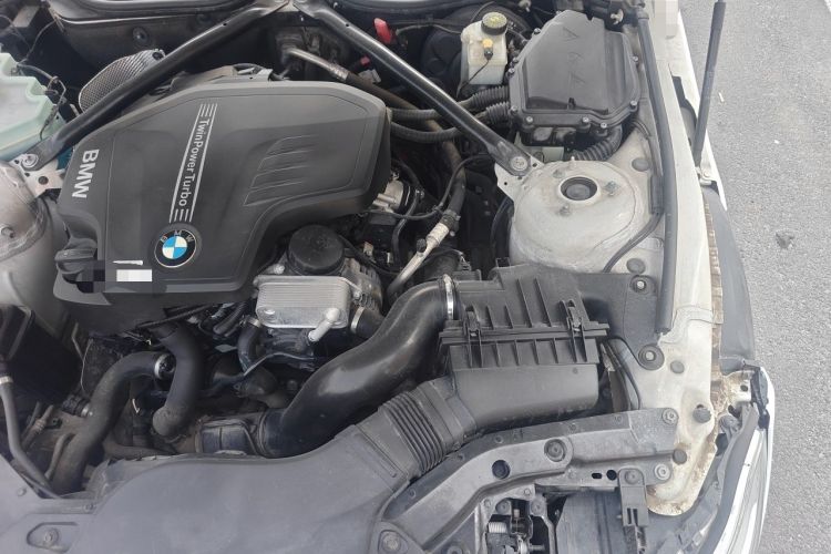 Used BMW Z4 2013 sDrive20i Leading Model Engine Bay Left